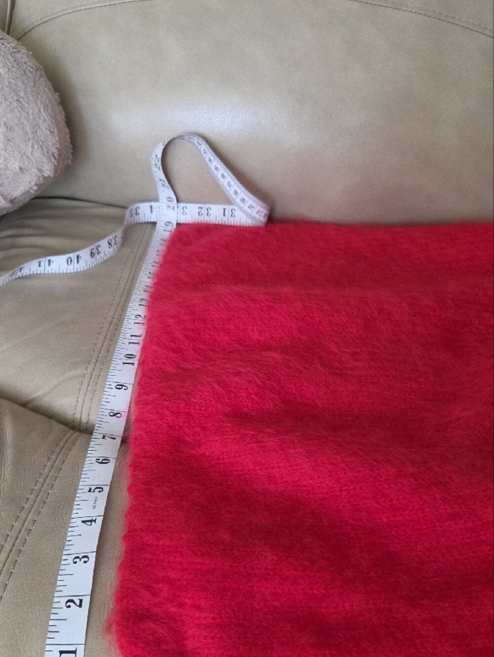 Bright Pink Fuzzy Knit Throw/Scarf - Picture 6 of 6